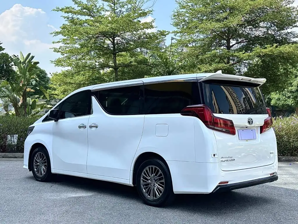 Toyota Alphard 2020 — Фото 4/17