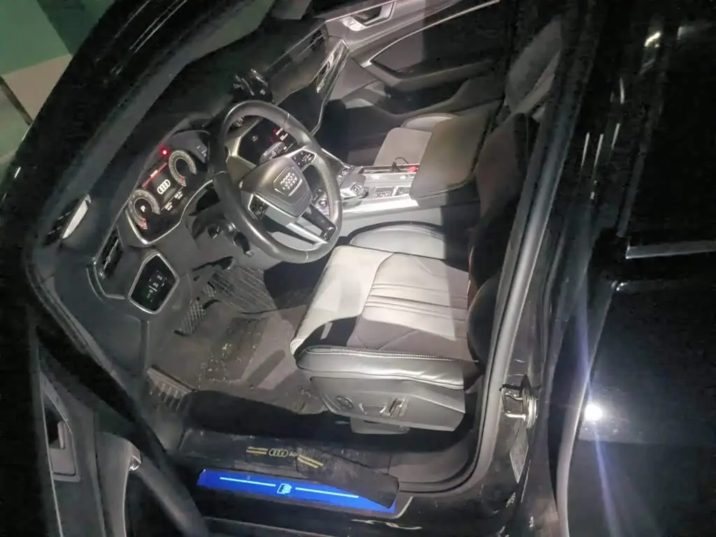 Audi A6L 2024 — Photo 8/20