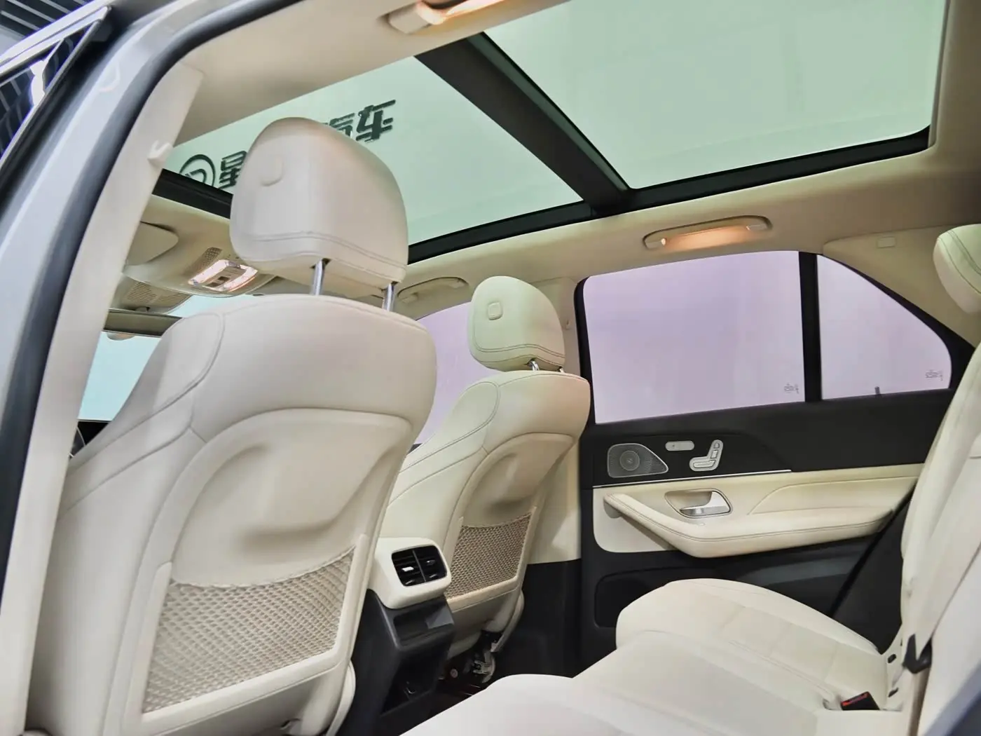 Mercedes-Benz GLE 2019 — Фото 14/20