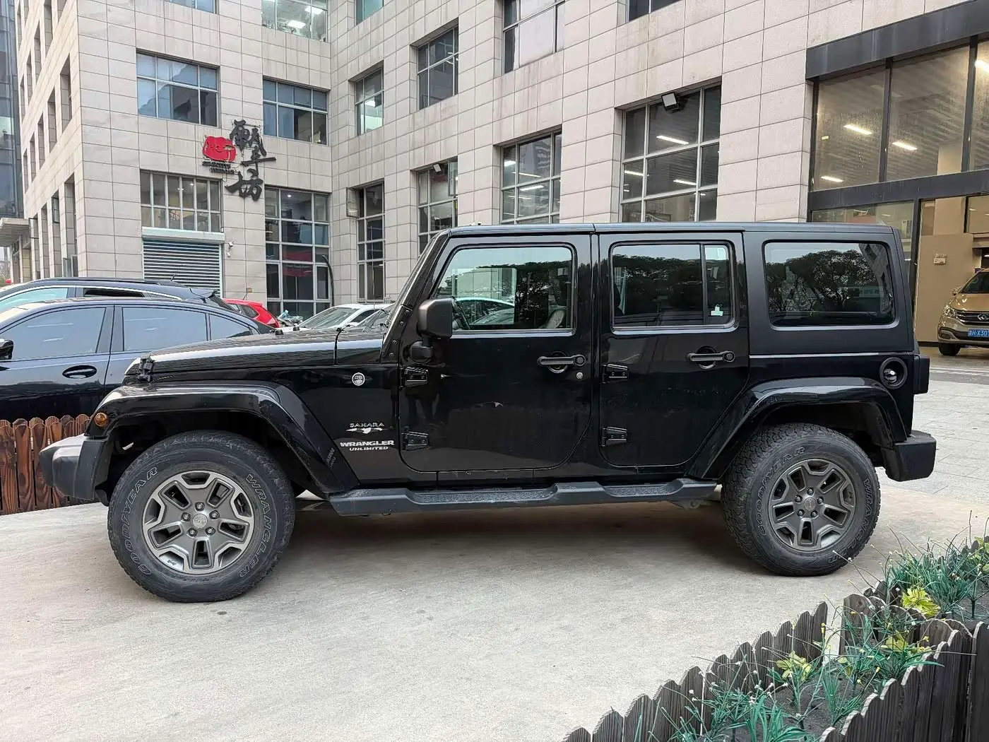 Jeep Wrangler 2017 — Фото 3/16