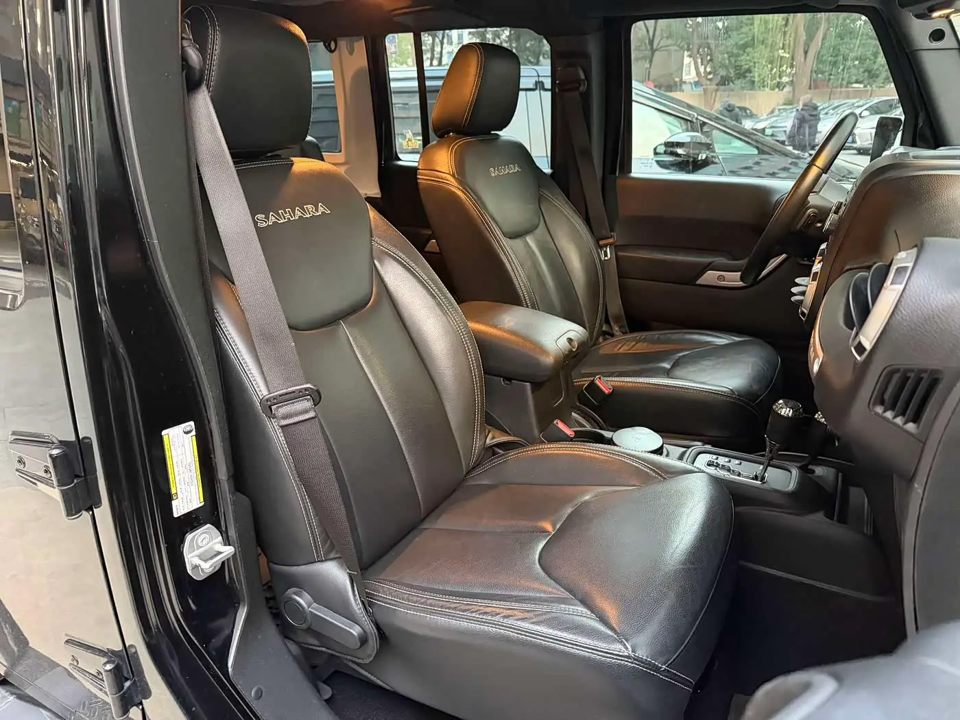 Jeep Wrangler 2017 — Фото 9/16