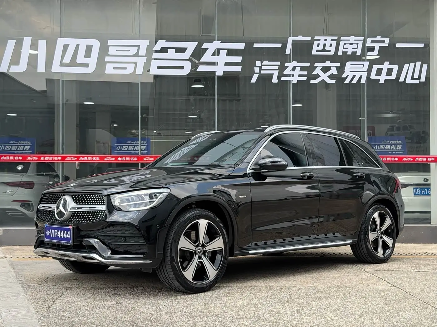 Mercedes-Benz GLC 2022 — Фото 1/9