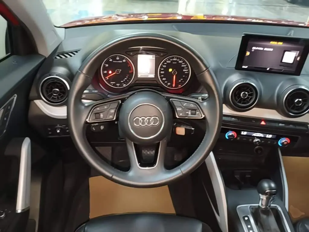 Audi Q2L 2019 — Photo 11/20