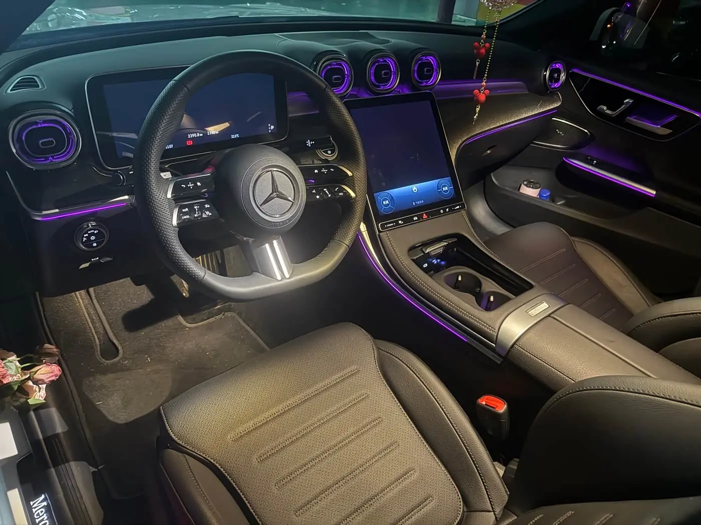 Mercedes-Benz C-Class 2025 — Photo 6/7