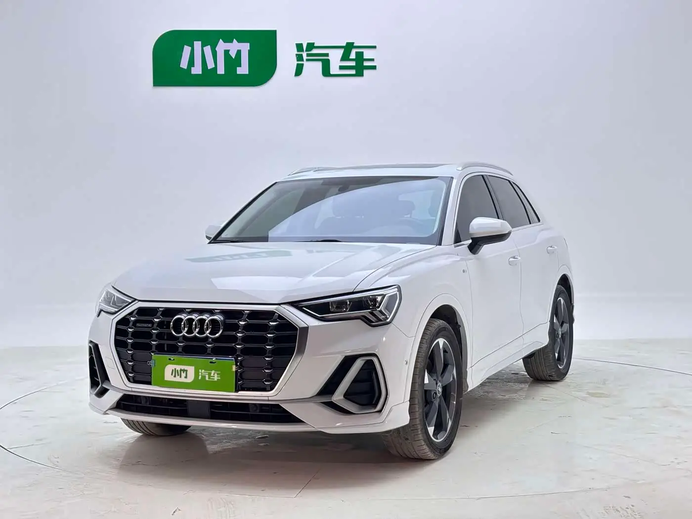 Audi Q3 2022 — Фото 1/20