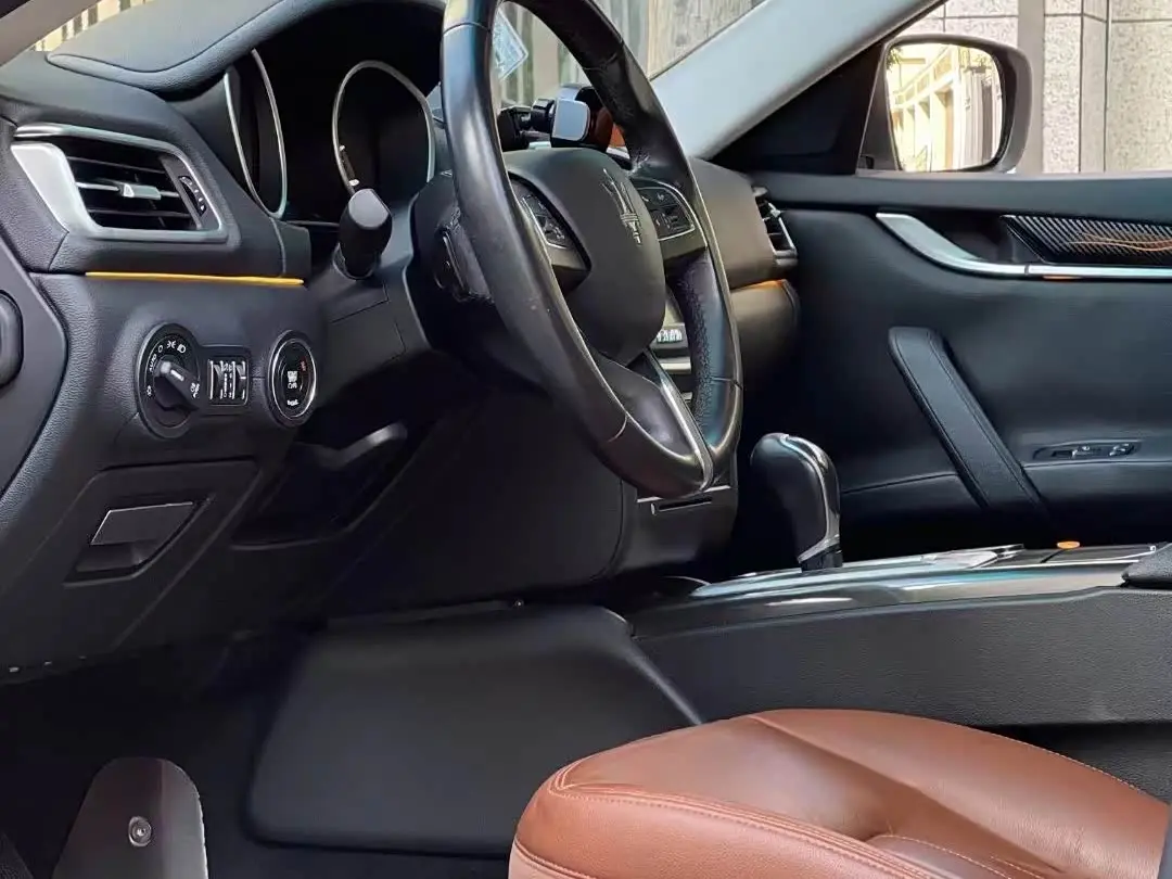 Maserati Ghibli 2016 — ფოტო 6/9