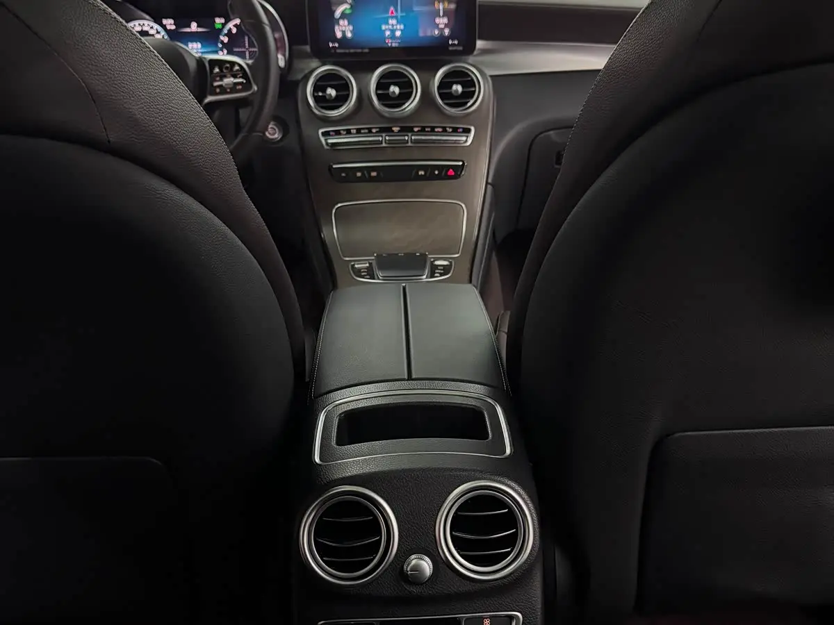 Mercedes-Benz GLC 2022 — Photo 13/20
