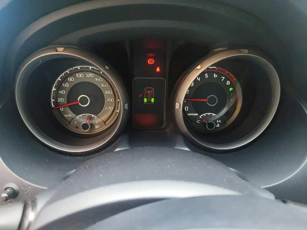 Mitsubishi Pajero 2017 — Photo 4/20