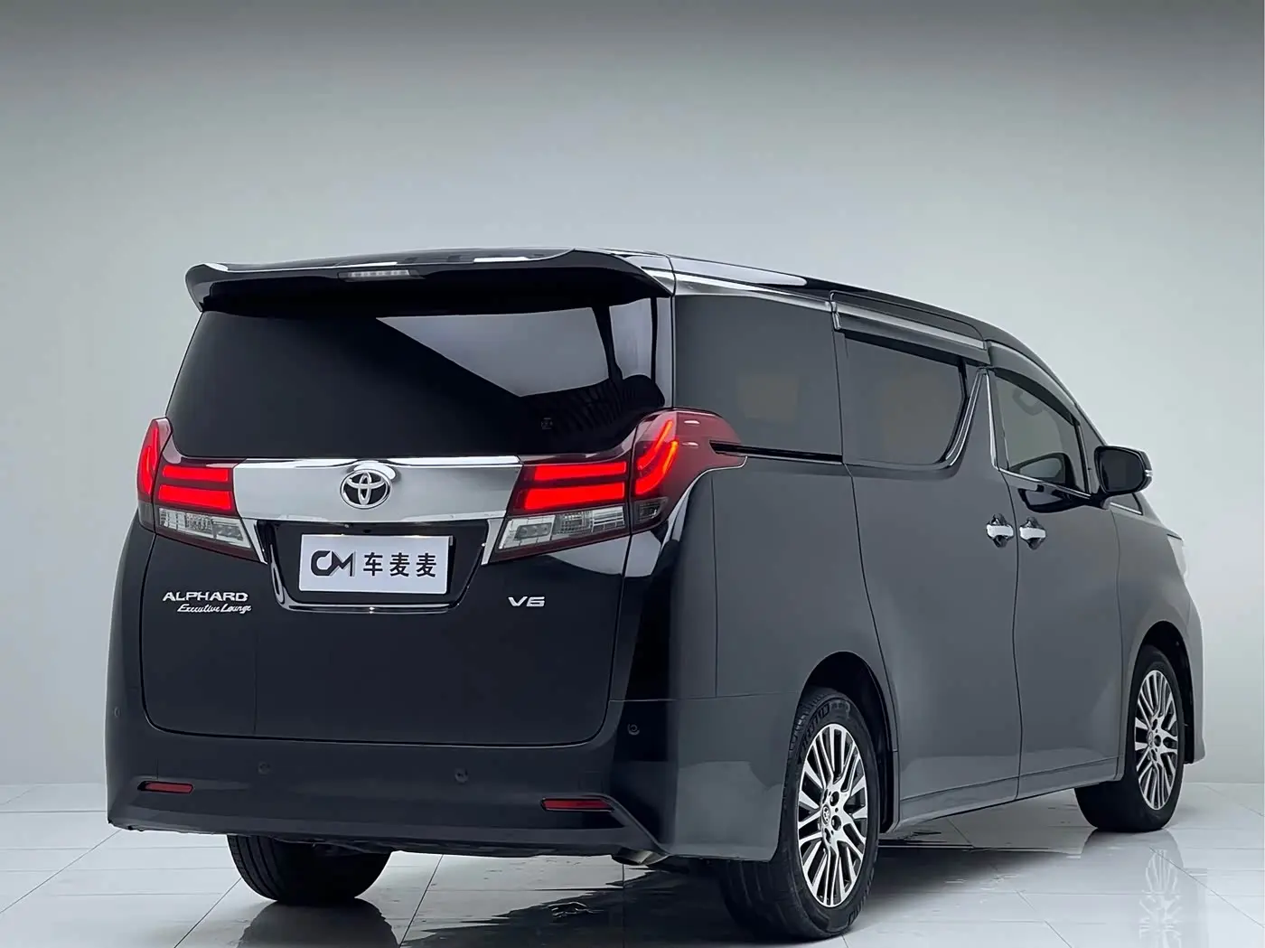 Toyota Alphard 2017 — Photo 3/11