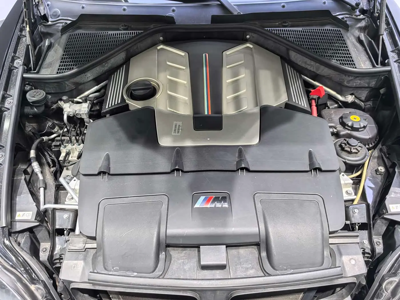 BMW X5 M 2011 — Photo 10/10