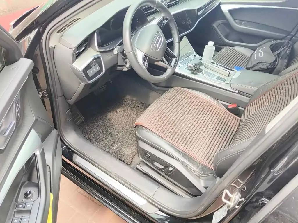 Audi A6L 2021 — Photo 8/15