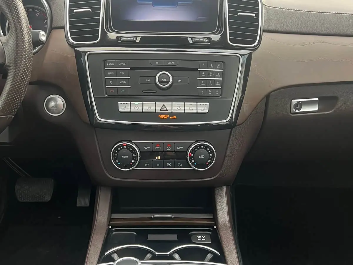 Mercedes-Benz GLE 2018 — Фото 12/17