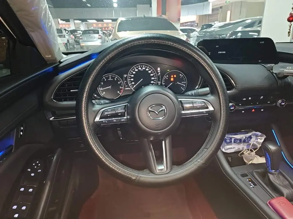 Mazda Mazda3 Axela 2026 — Şəkil 11/20