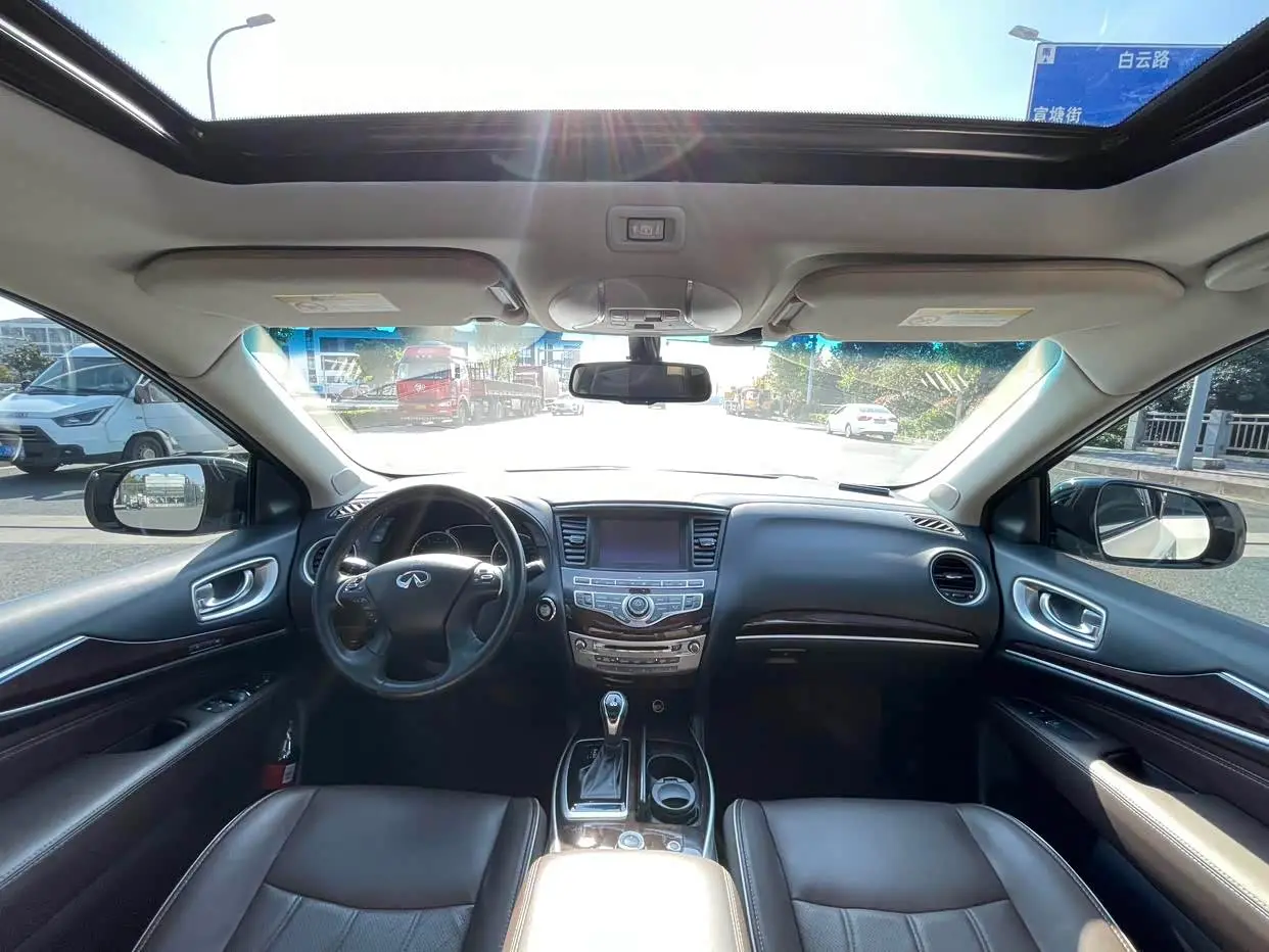 Infiniti QX60 2018 — Photo 13/20