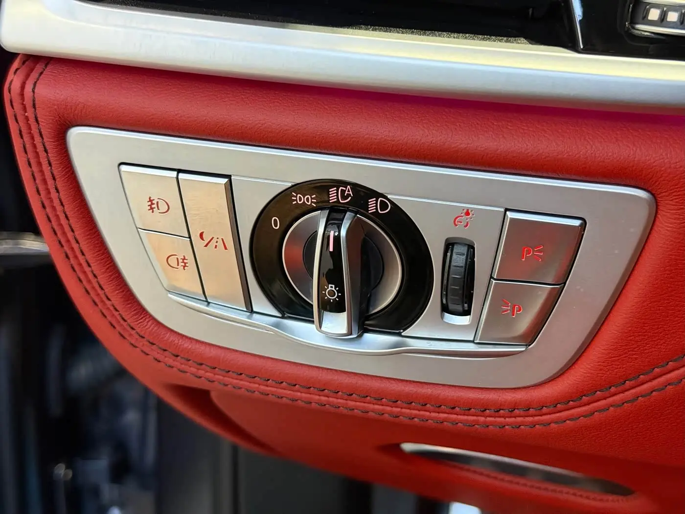 BMW 7 Series 2019 — Şəkil 13/19