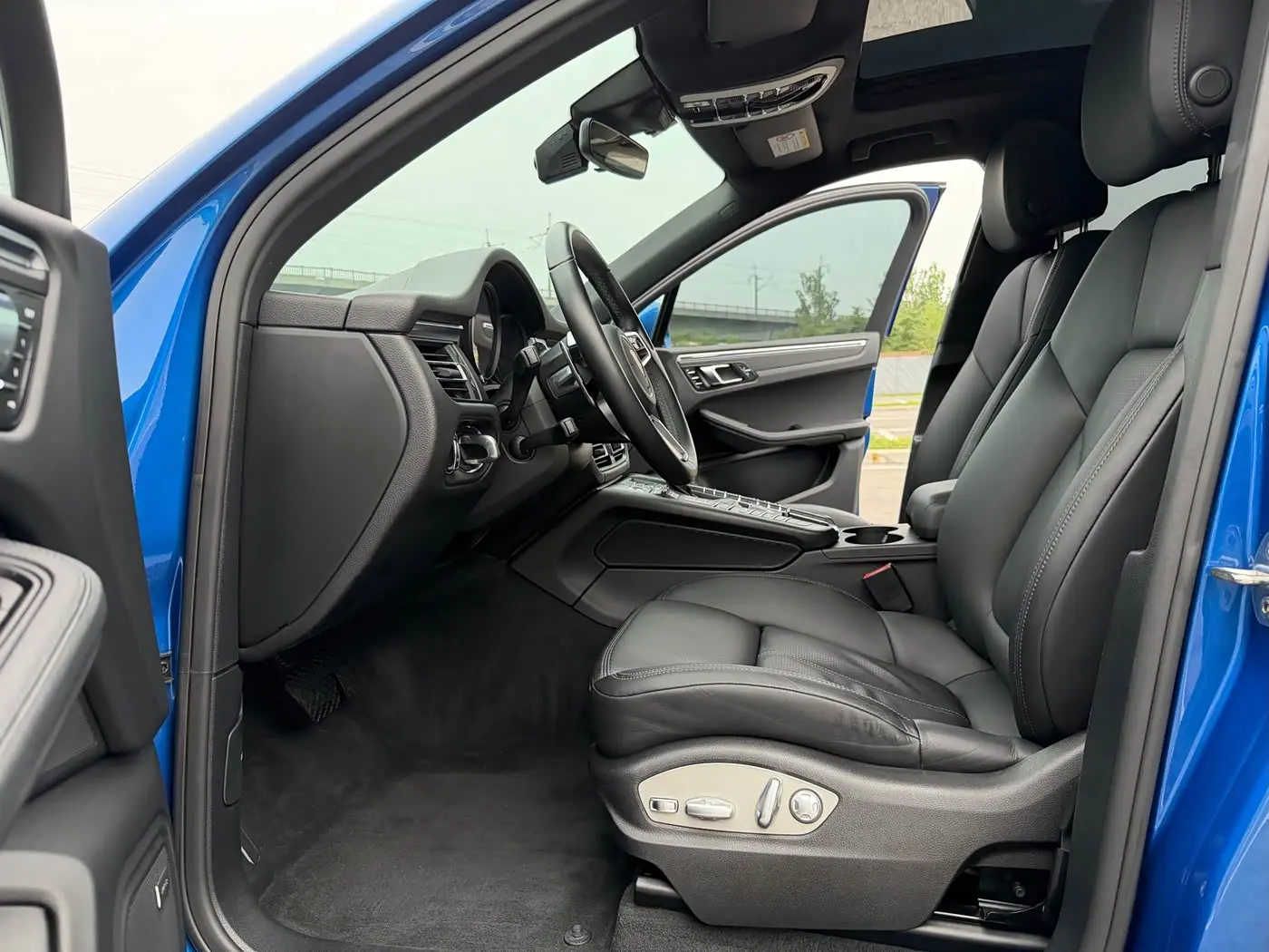 Porsche Macan 2019 — Photo 10/16