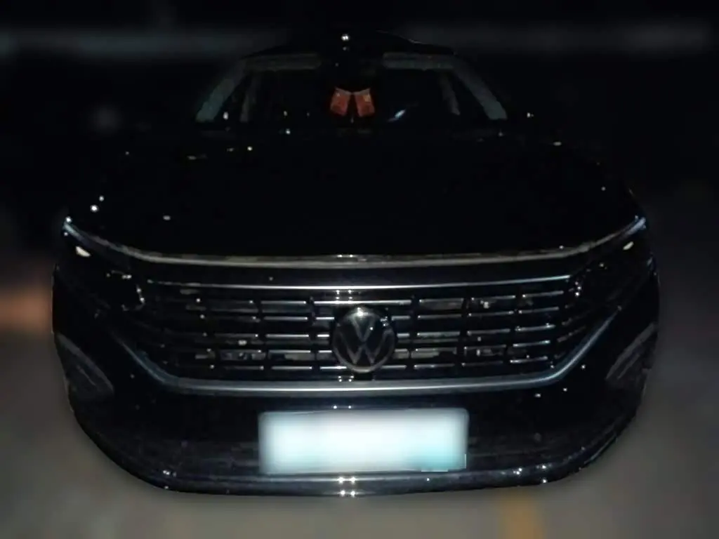 Volkswagen Passat 2024 — Фото 1/20