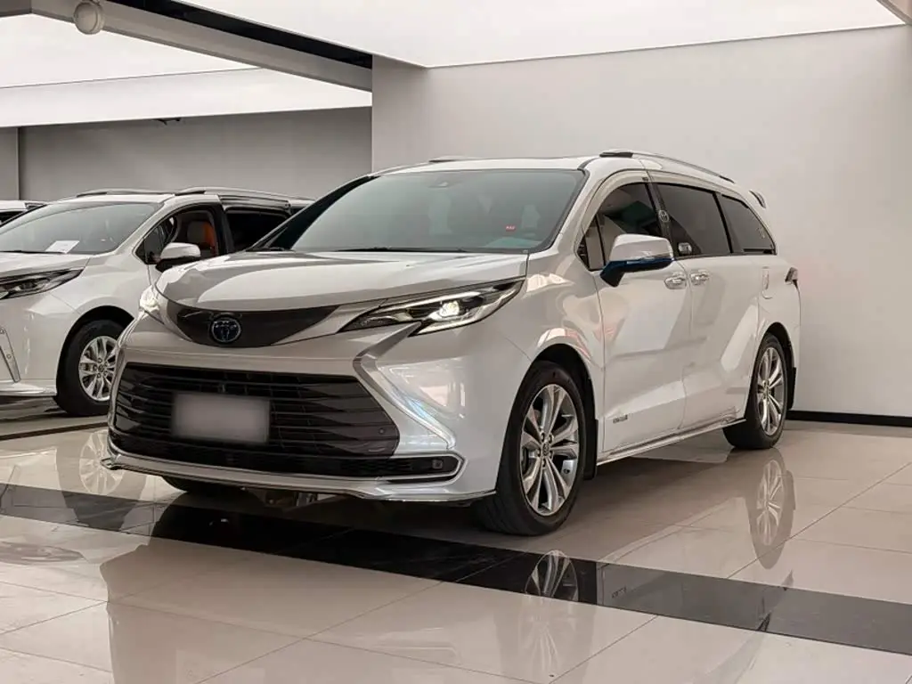 Toyota Sienna 2024 — Photo 3/20