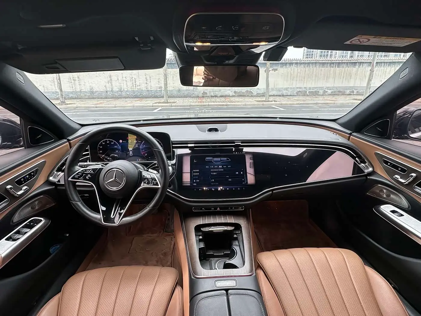 Mercedes-Benz E-Class 2024 — ფოტო 9/9