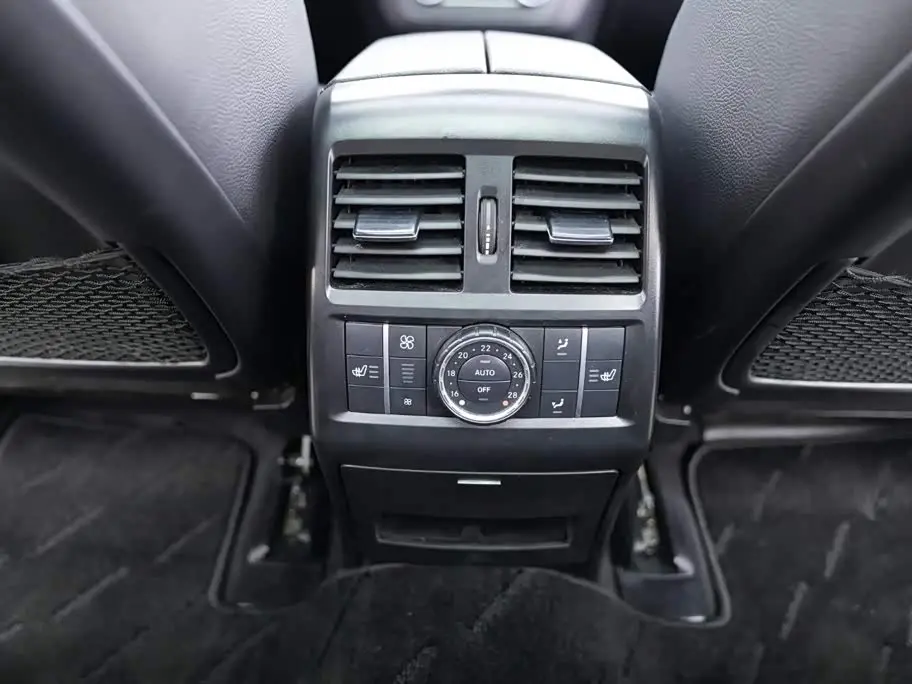 Mercedes-Benz GLS 2018 — Şəkil 15/20