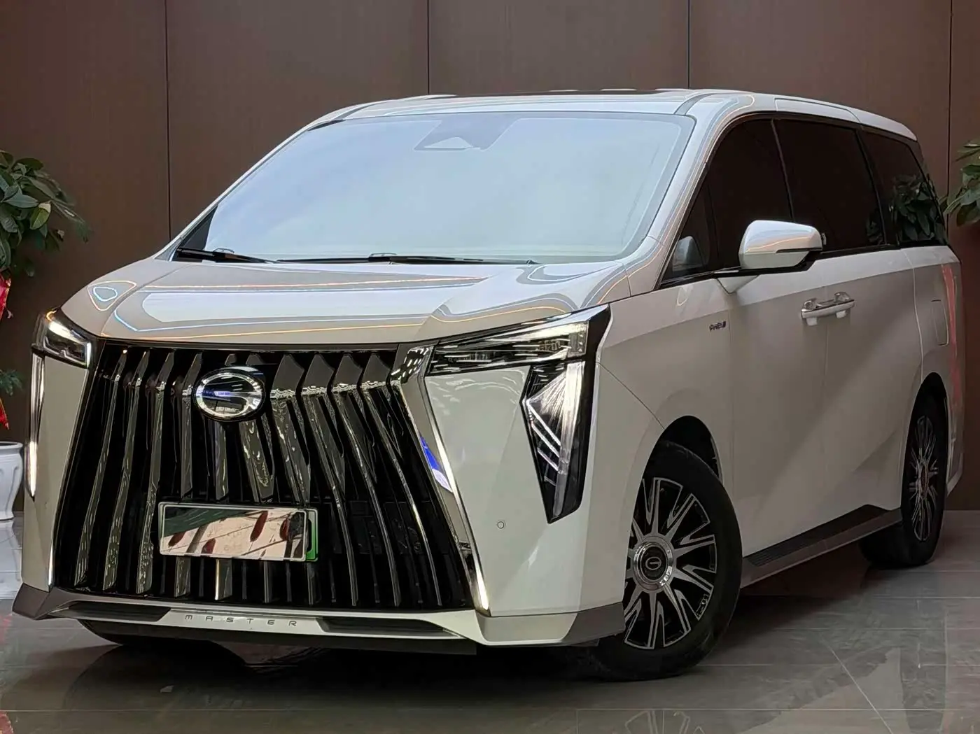GAC Trumpchi Trumpchi E9 2025 — Şəkil 1/20