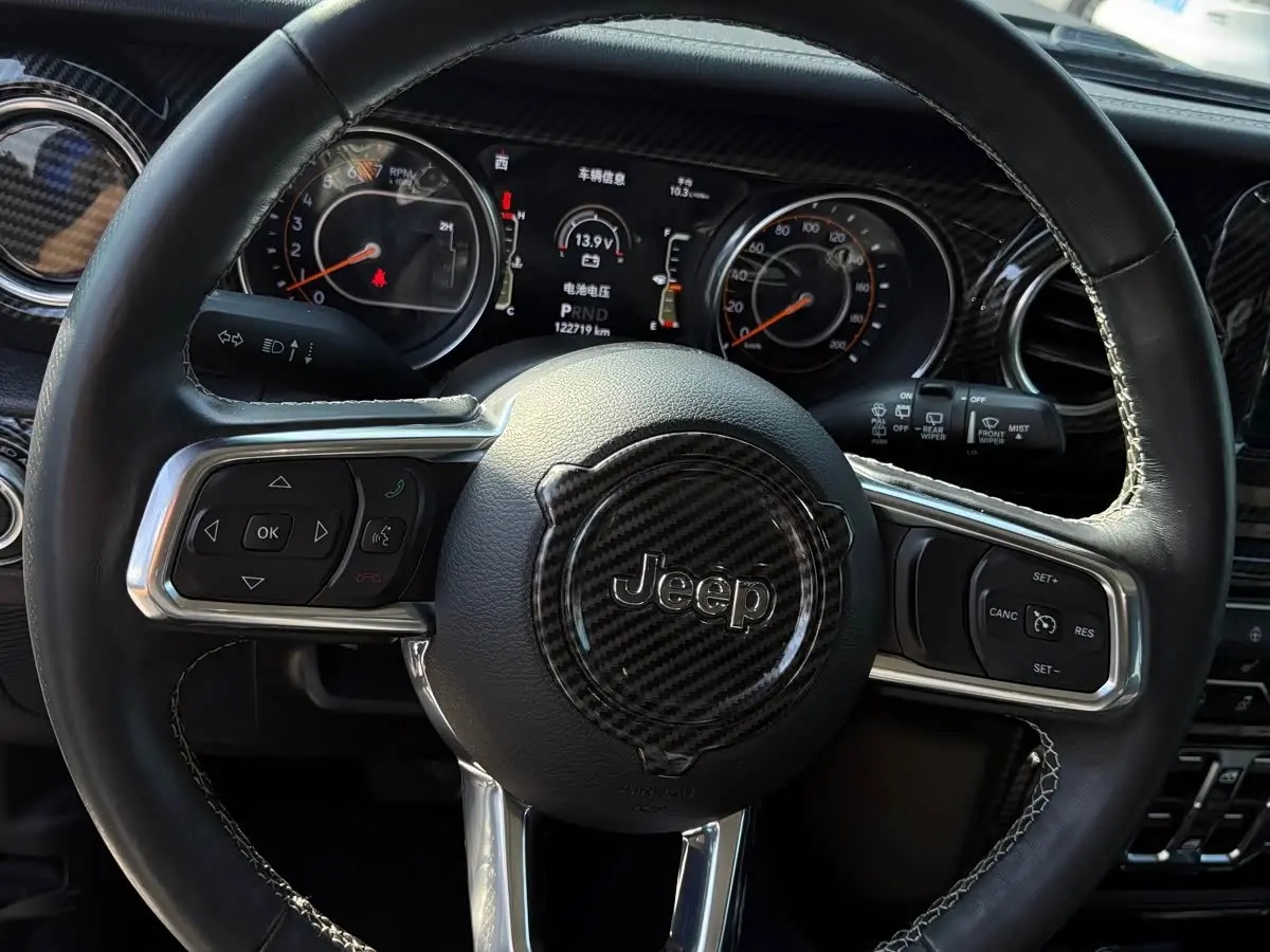 Jeep Wrangler 2020 — Фото 6/10