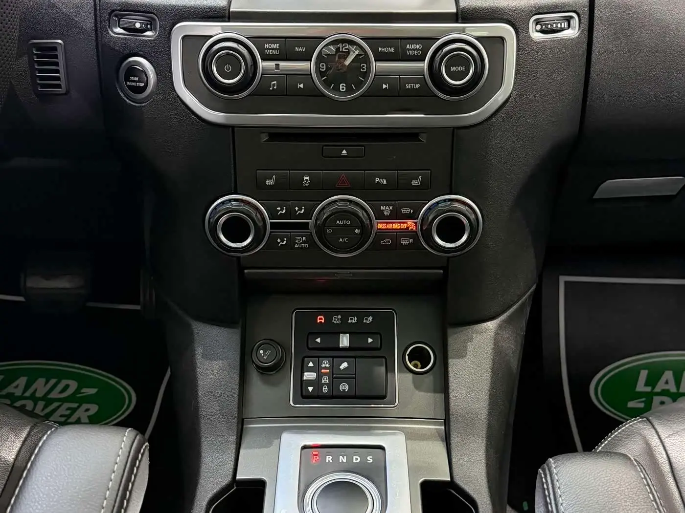 Land Rover Discovery 2014 — Фото 5/11