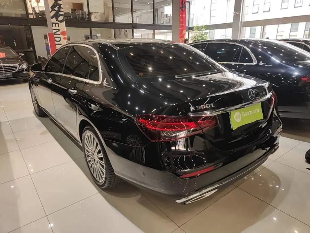 Mercedes-Benz E-Class 2021 — Photo 5/20