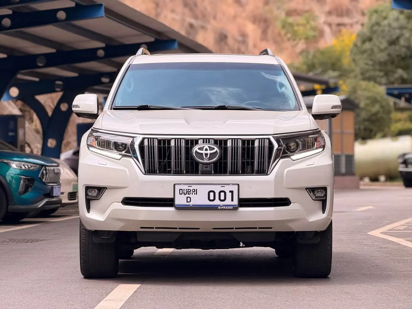 Toyota Prado 2018 — Photo 2/20