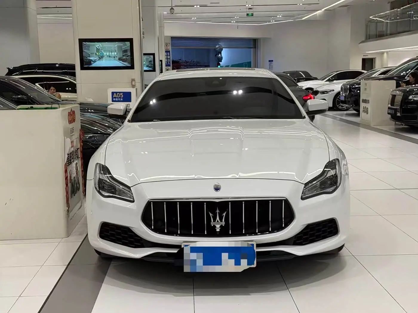 Maserati Quattroporte 2019 — Фото 2/14
