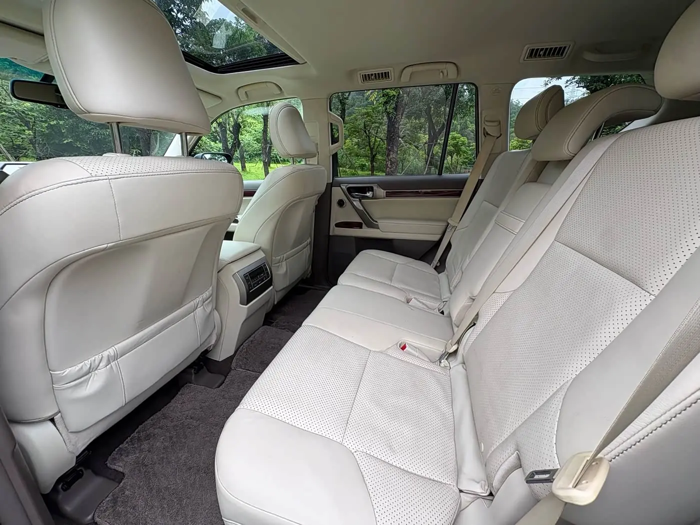 Lexus GX 2013 — Photo 6/9
