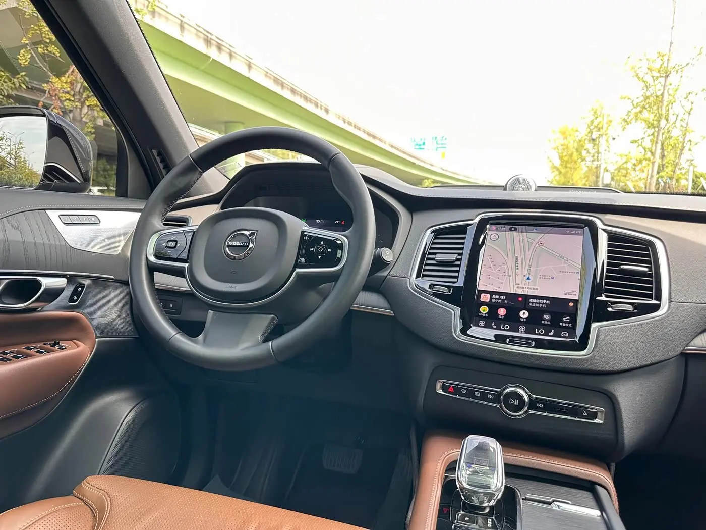 Volvo XC90 Plug-in Hybrid 2025 — Фото 10/20