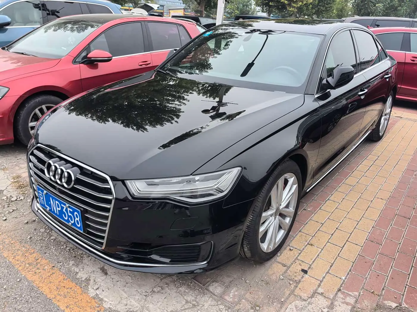 Audi A6L 2017 — Photo 1/14