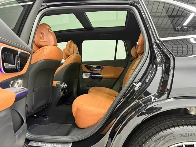 Mercedes-Benz GLC 2025 — Photo 8/12