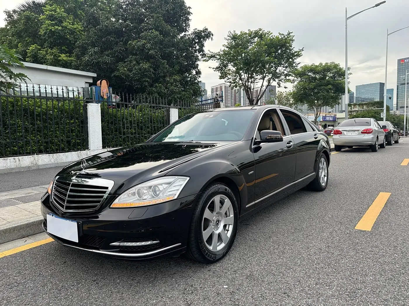 Mercedes-Benz S-Class 2013 — Şəkil 1/17