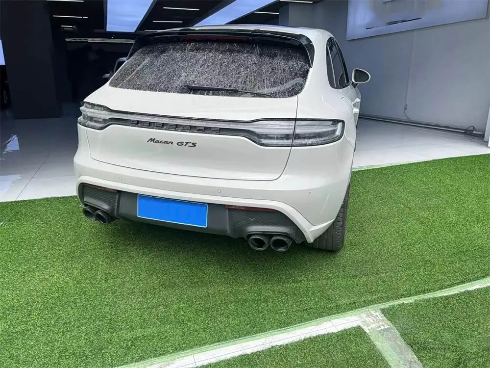 Porsche Macan 2022 — Photo 8/9
