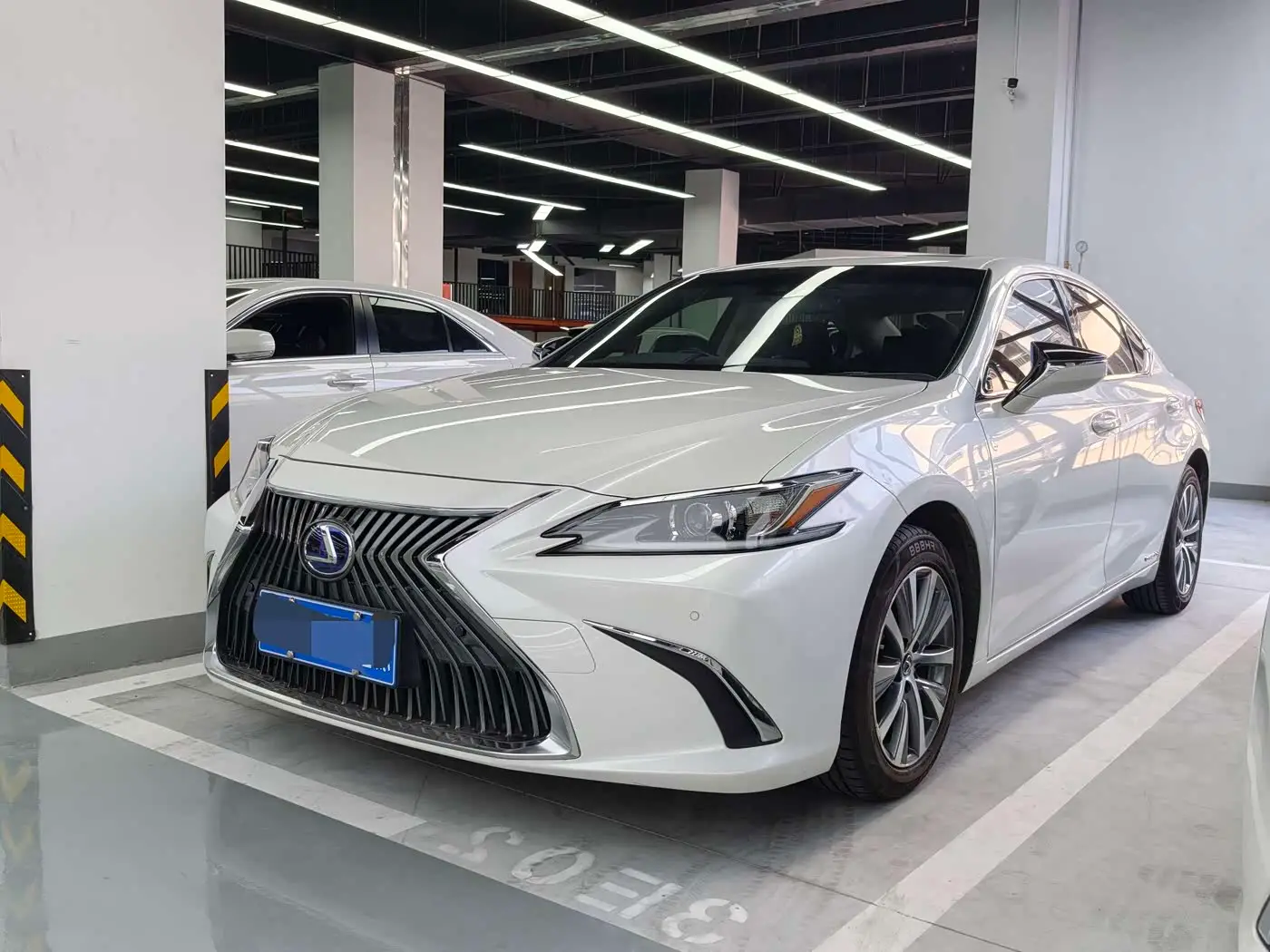 Lexus ES, 2019