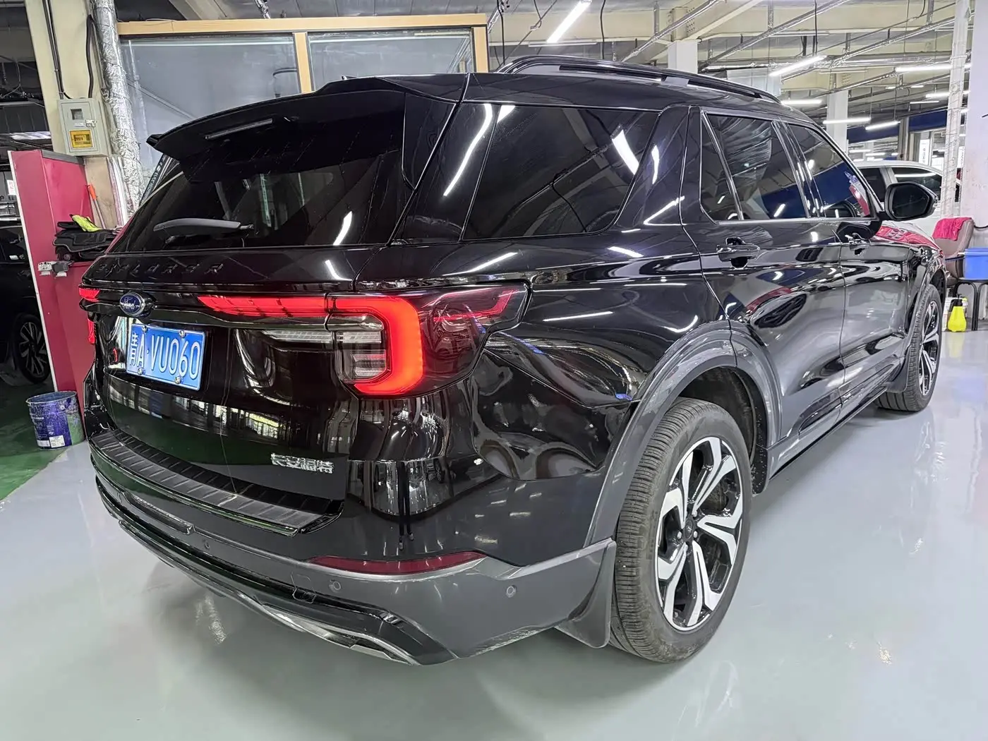 Ford Explorer 2024 — Photo 19/20