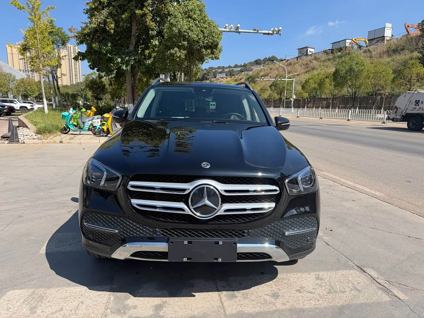Mercedes-Benz GLE 2022 — Photo 1/12
