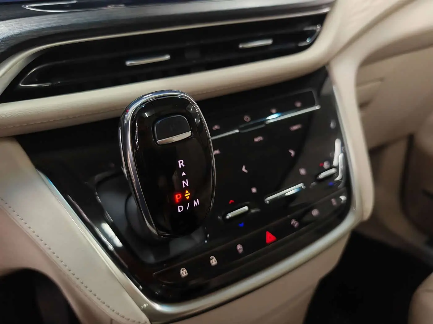 Buick GL8 2020 — Photo 10/16