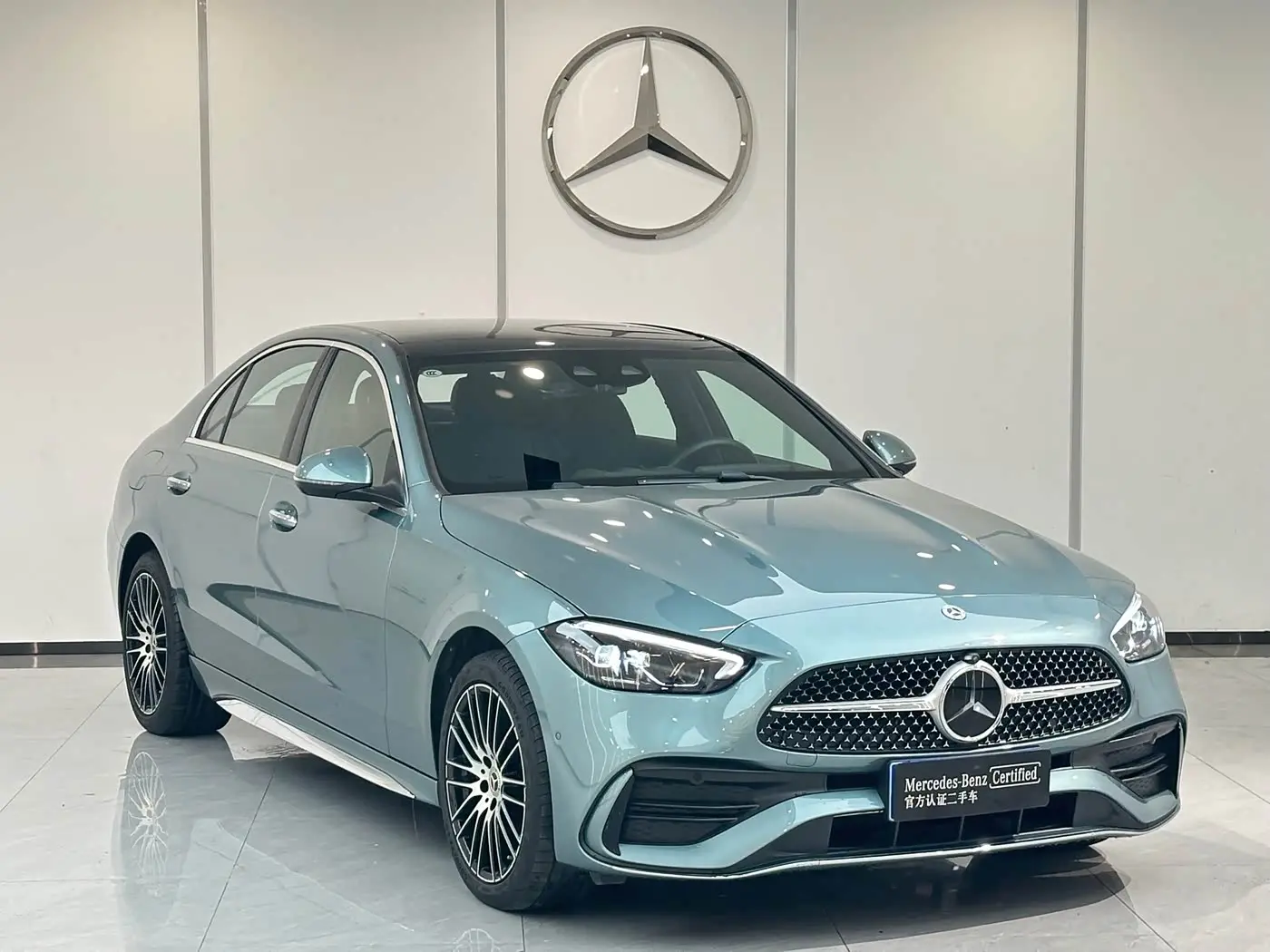 Mercedes-Benz C-Class 2025 — Photo 3/14