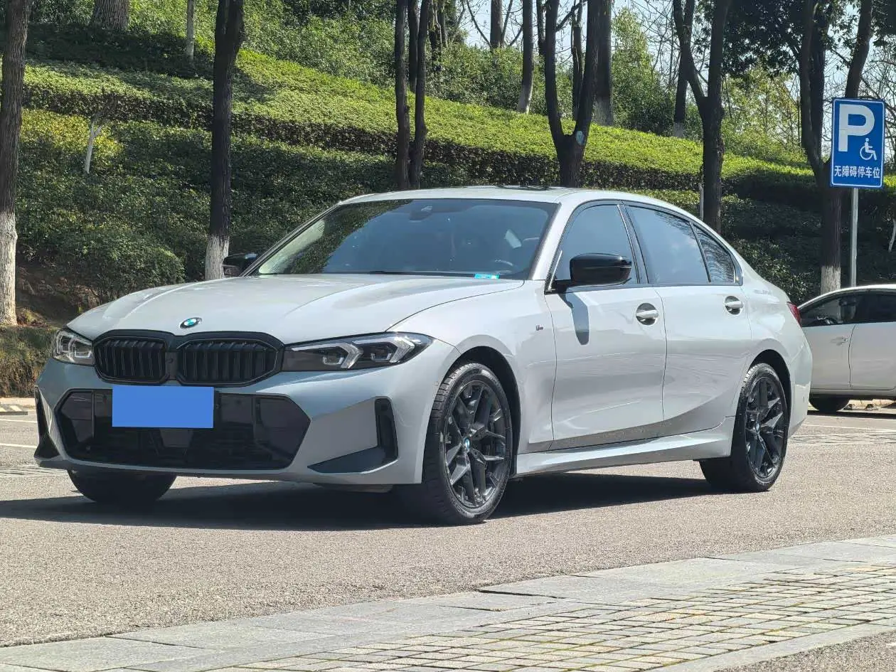 BMW 3 Series 2025 — Photo 1/20