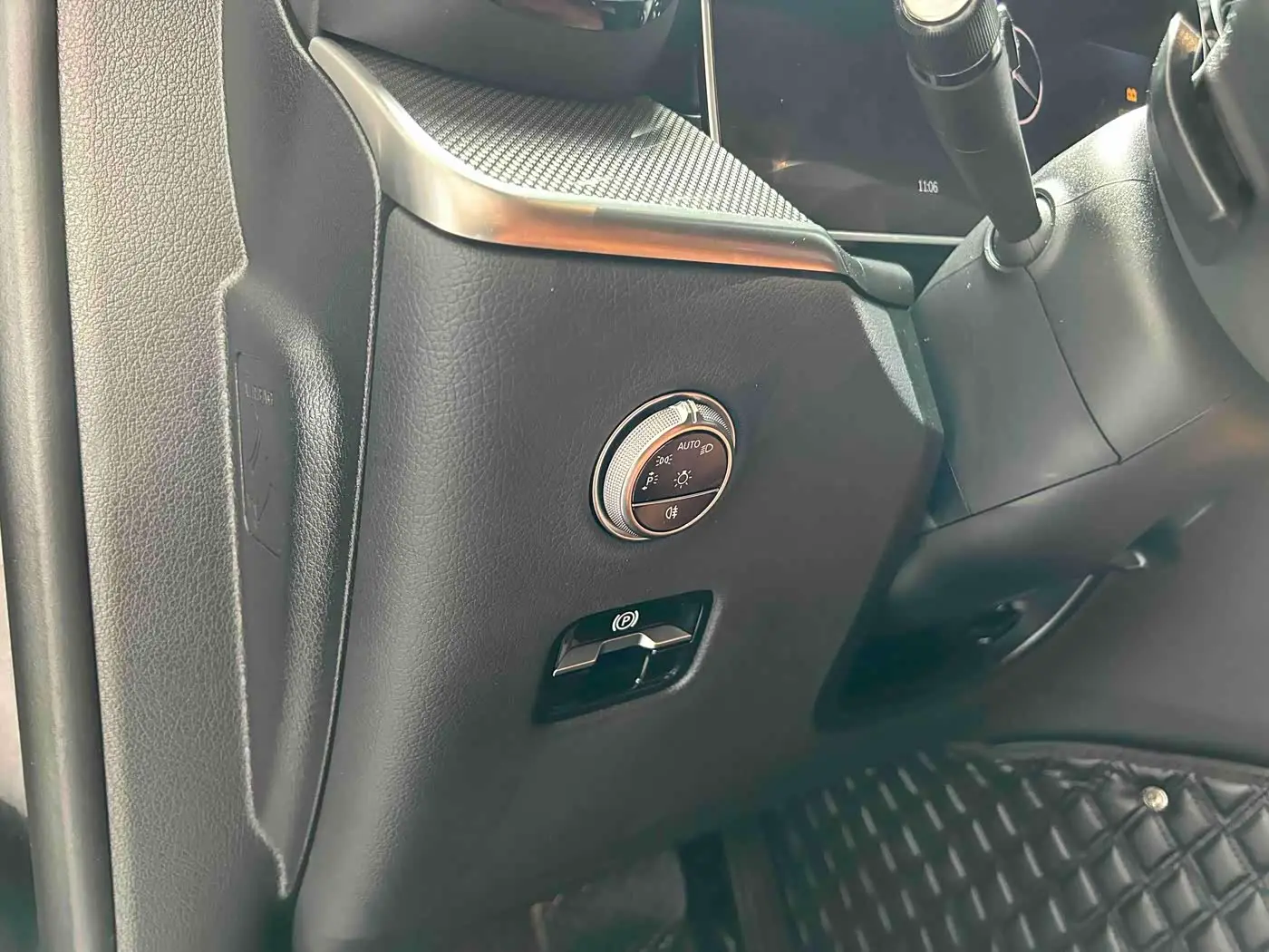 Mercedes-Benz GLC 2024 — Photo 14/20