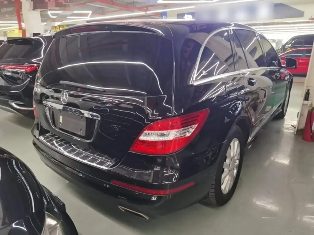 Mercedes-Benz R-Class 2017 — Photo 6/19