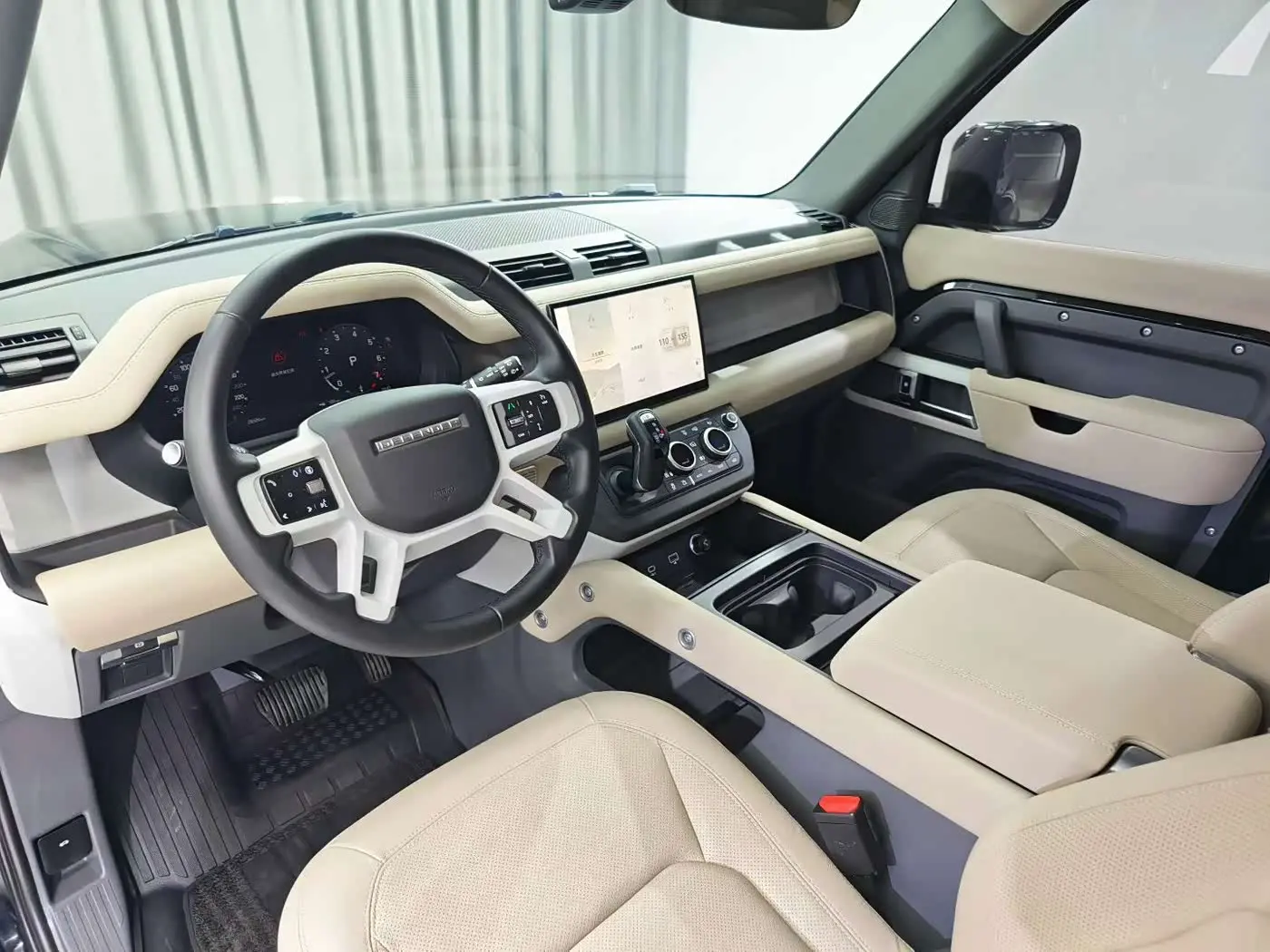 Land Rover Defender 2024 — Photo 5/9