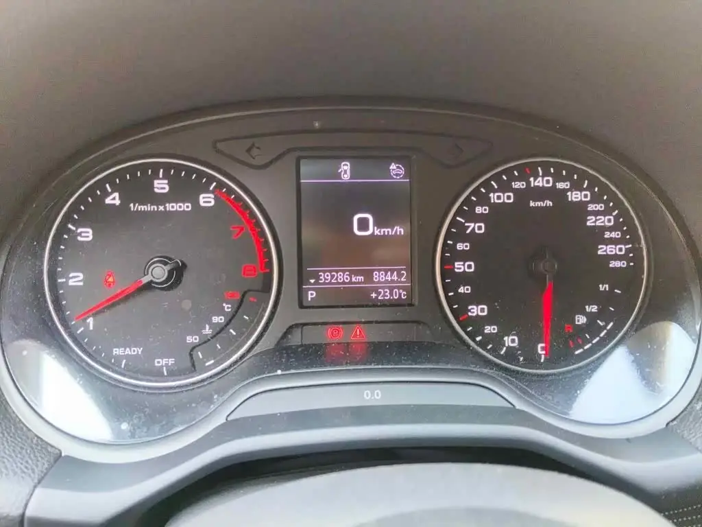 Audi Q2L 2022 — Photo 4/13