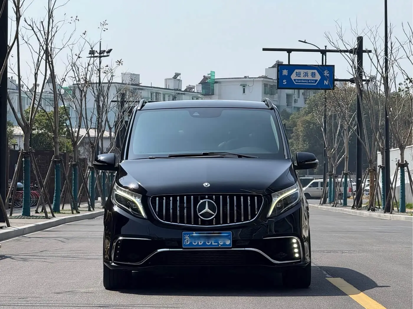 Mercedes-Benz V-Class 2020 — Фото 2/20