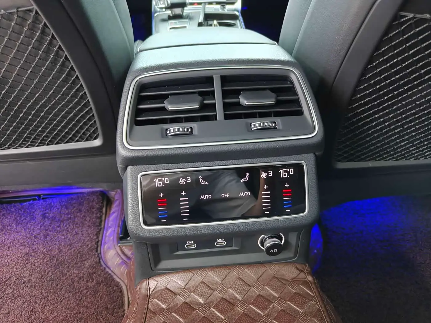 Audi A6L 2024 — Photo 12/20