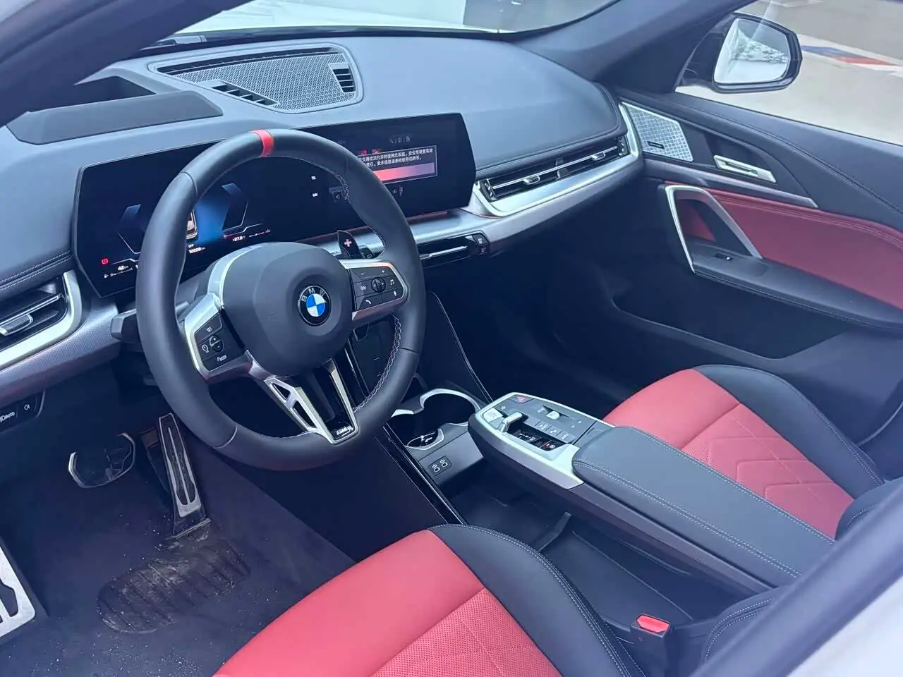BMW X1 M35Li 2025 — Фото 9/16