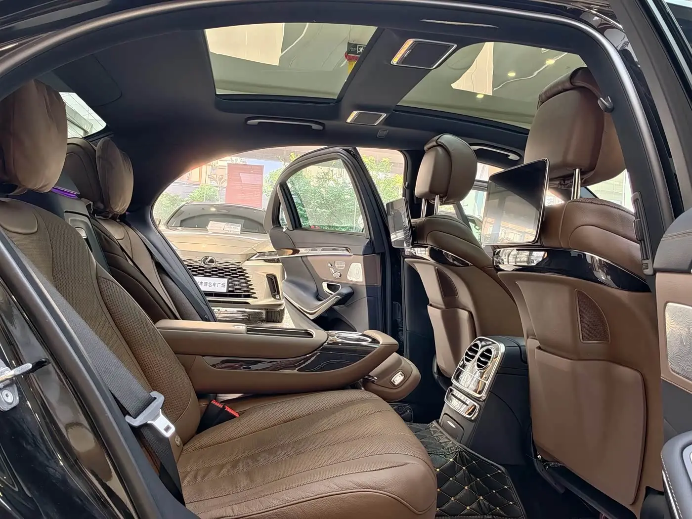 Mercedes-Benz S-Class 2018 — Фото 10/20